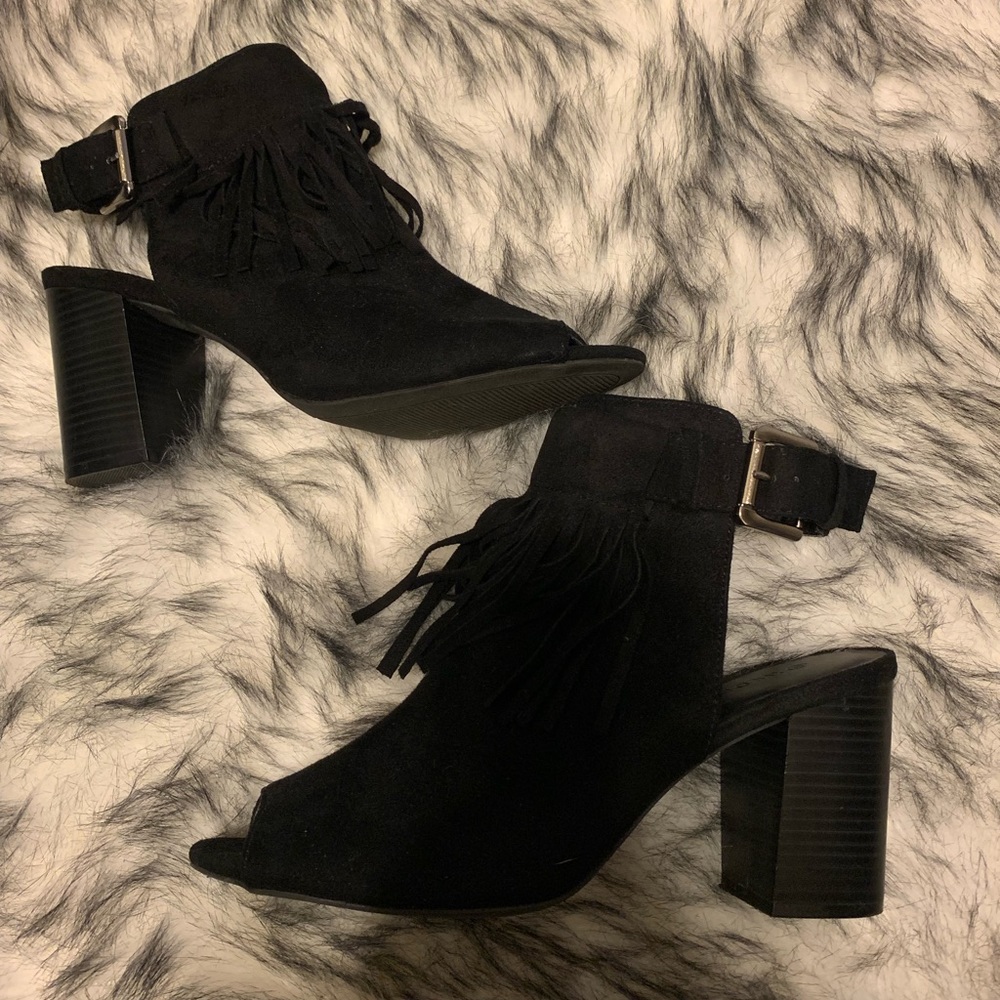 Black fridges heels